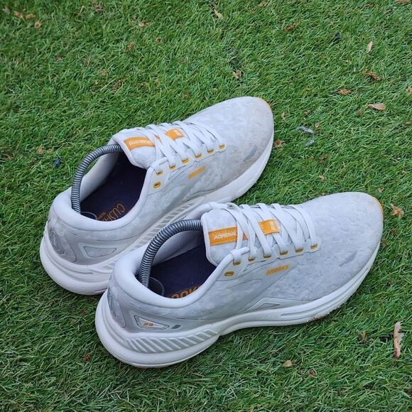 BROOKS ADRENALINE GTS 23 - Women's Sneakers - SIZE 9.5B - Picture 6 of 10